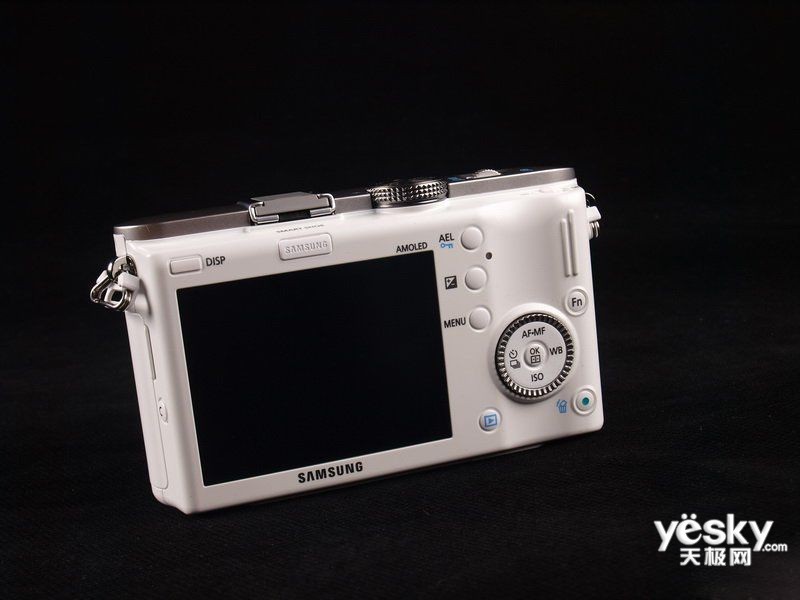 三星nx100