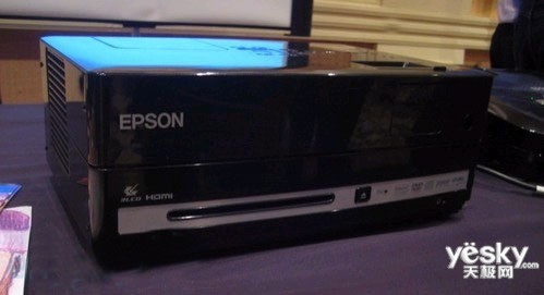 ������Home Cinema HD705