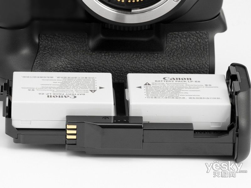 ����EOS 550D