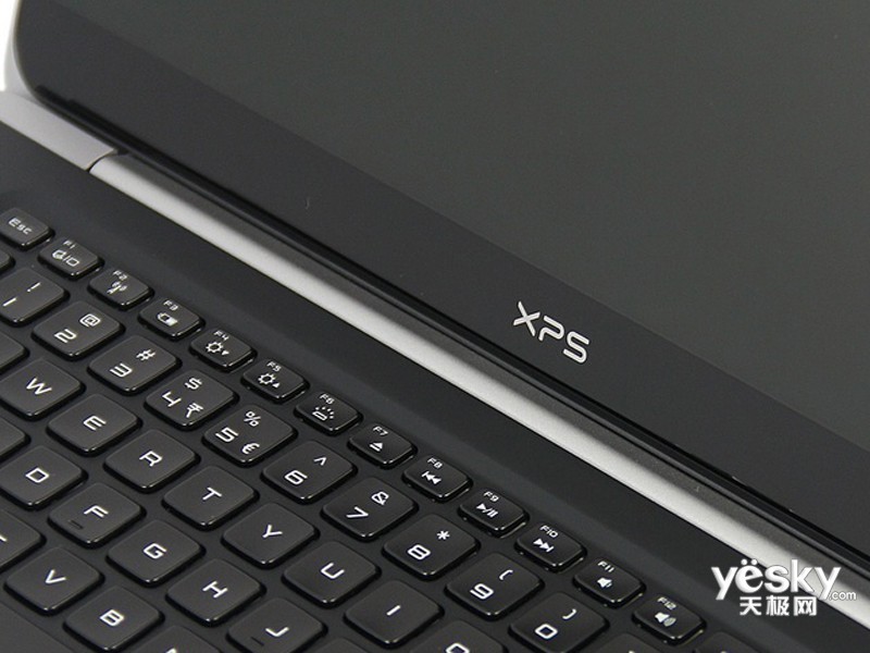 ����XPS 15(XPS15D-2528)