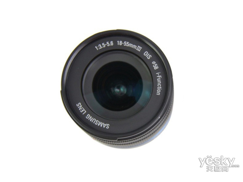 ����18-55mm f/3.5-5.6 OIS III