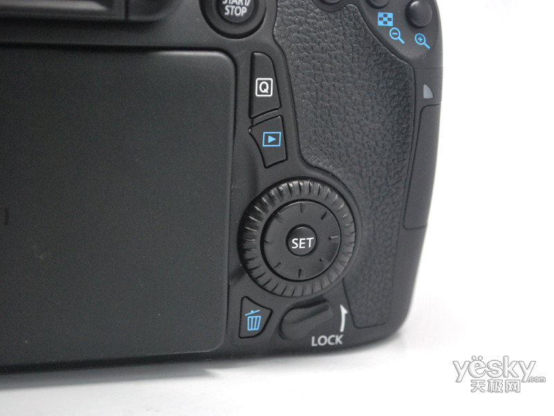 ����70D�׻�(18-135mm STM)