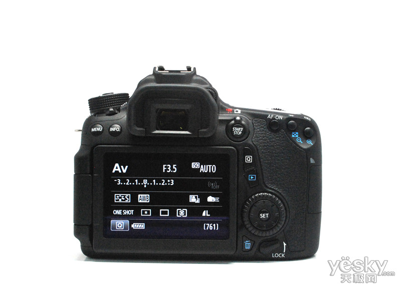 ����70D�׻�(18-135mm STM)