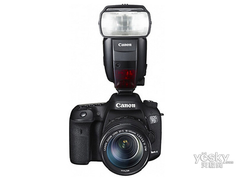 ����7D Mark II�׻�(18-135mm STM)