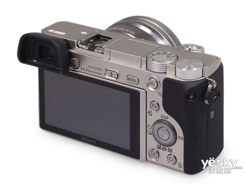 ����ILCE-6000�׻�(E PZ 16-50mm)