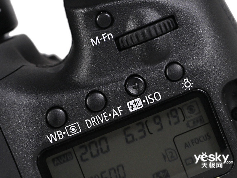 ����7D Mark II�׻�(18-135mm STM)