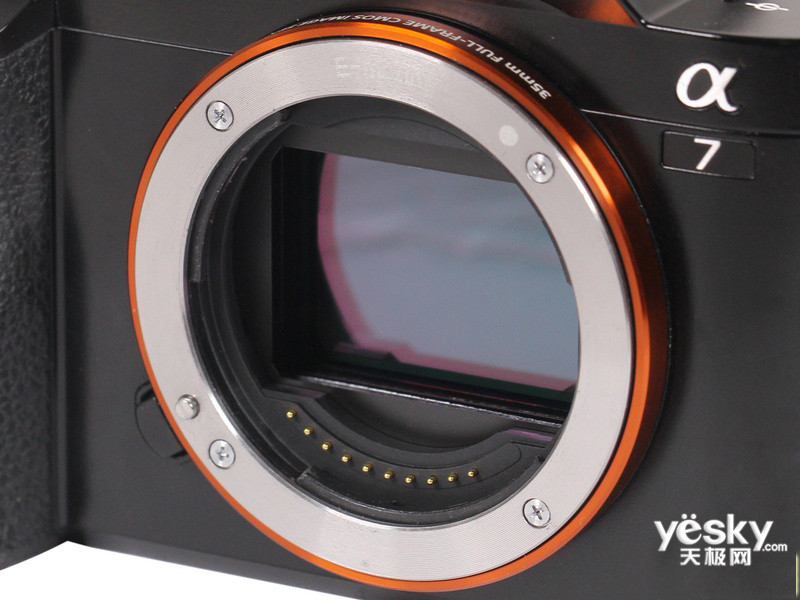 ����ILCE-7�׻�(FE 35mm)