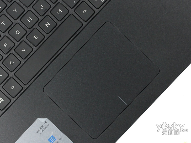 ����Inspiron ��Խ 15 5000ϵ�г��ʰ� �ǹ���(INS15UD-2528S)