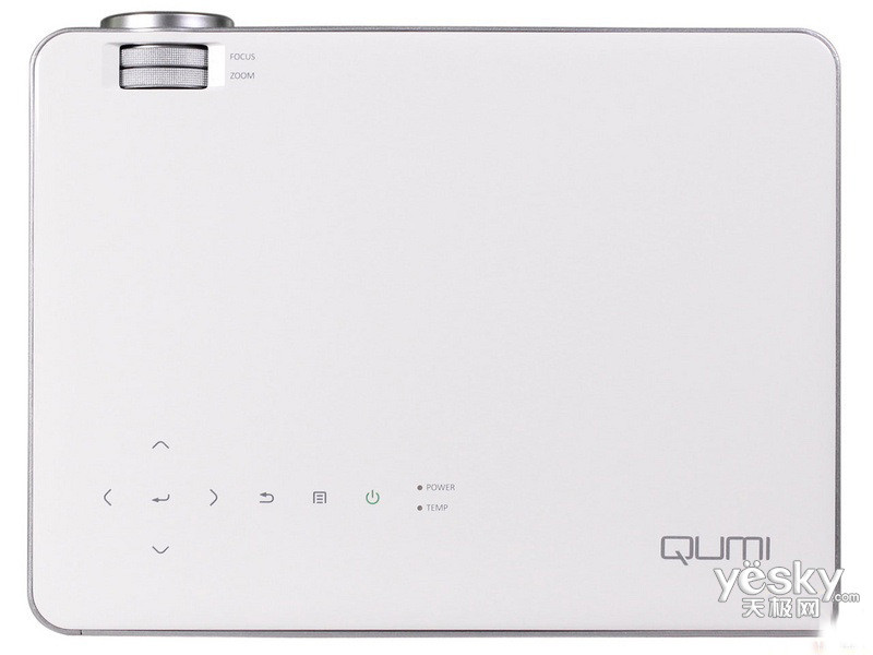 Ѷ QUMI Q7 Plus