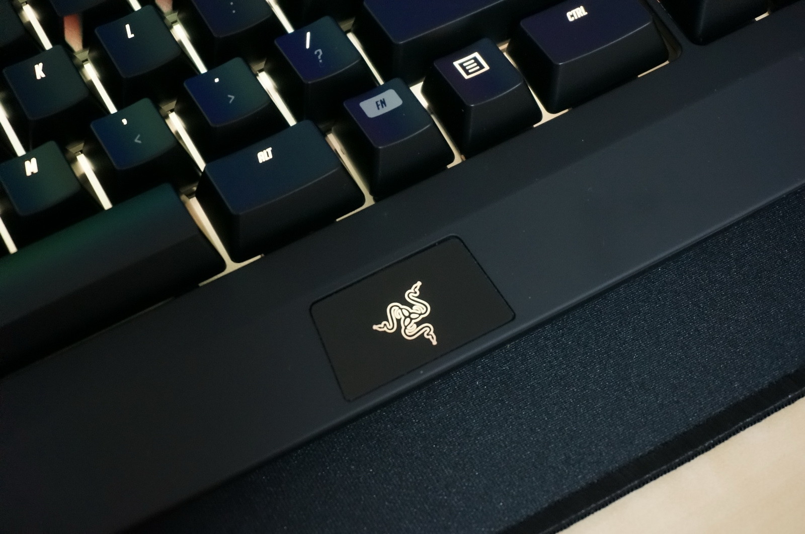 razer 《守望先锋》定制版游戏键盘