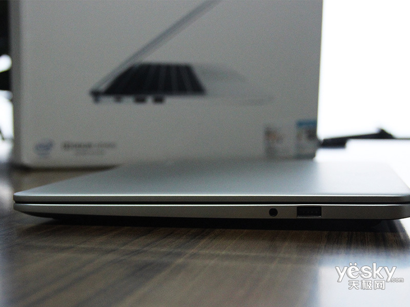 ��ҫMagicBook(R5 2500U/8GB/256GB/������)