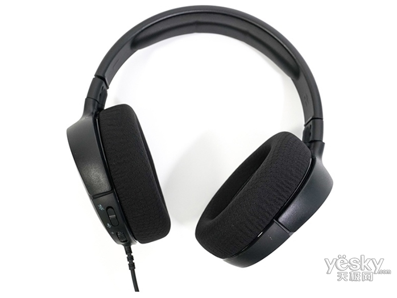 ���SteelSeries Arctis 1